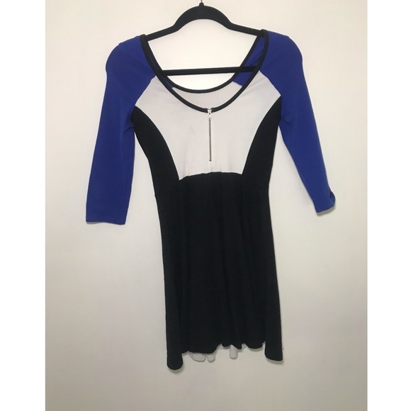 Express Colorblock Skater Dress - Picture 2 of 8